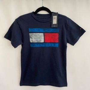 NWT Tommy Hilfiger T-Shirt